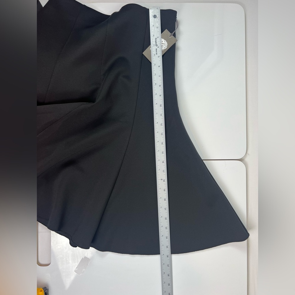 Vince‎ Camuto Black NWT swing skirt Size 2 - Picture 5 of 8